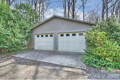 9436 Glen Brook Drive, Charlotte, NC 28215 - Photo 34