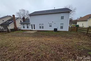 1907 Misty Vale Rd, Charlotte, NC 28214 - Photo 2