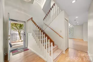 11 Stuart Cir, Asheville, NC 28804 - Photo 6