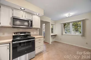 11 Stuart Cir, Asheville, NC 28804 - Photo 14