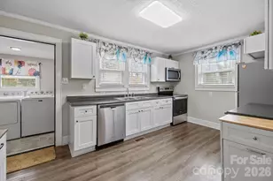 2984 Shady Ln, Charlotte, NC 28208 - Photo 12