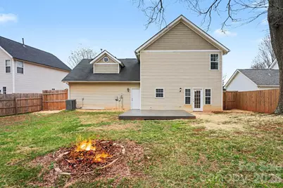 4718 Eastwycke Place Drive, Charlotte, NC 28215 - Photo 16