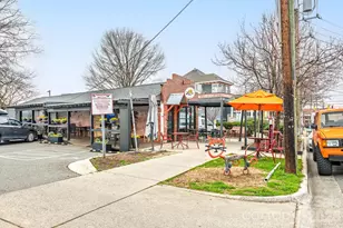 900 Sweetbriar St, Charlotte, NC 28205 - Photo 30