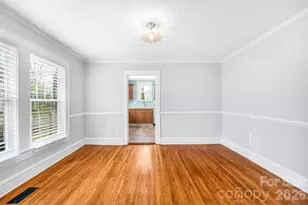 900 Sweetbriar St, Charlotte, NC 28205 - Photo 10