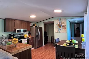 135 Phillips Rd, Spruce Pine, NC 28777 - Photo 10