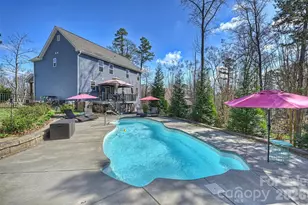 306 Breezewood Dr, Charlotte, NC 28262 - Photo 42