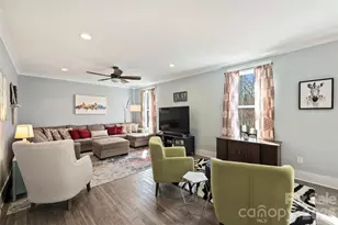 306 Breezewood Dr, Charlotte, NC 28262 - Photo 14