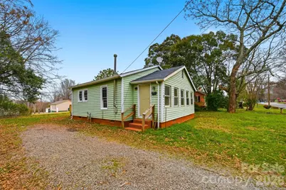 630 2nd Street SW, Conover, NC 28613 - Photo 2