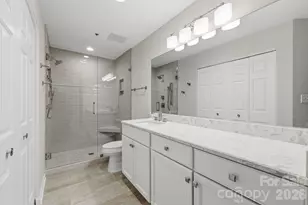 17925 Kings Point Dr, Cornelius, NC 28031 - Photo 10