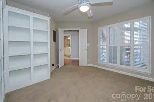 17925 Kings Point Dr, Cornelius, NC 28031 - Photo 10