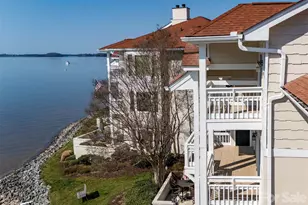 17925 Kings Point Dr, Cornelius, NC 28031 - Photo 2