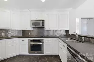 17925 Kings Point Dr, Cornelius, NC 28031 - Photo 14