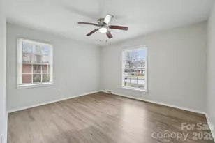 735 Pondella Dr, Charlotte, NC 28213 - Photo 10