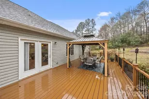 7015 Mt Holly-Huntersville Rd, Charlotte, NC 28216 - Photo 26