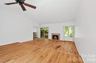 101 Deerlake Dr, Asheville, NC 28803 - Photo 10