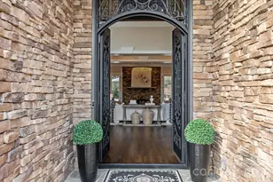 252 Milford Cir, Mooresville, NC 28117 - Photo 2