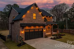 100 N Brackenbury Ln, Charlotte, NC 28270 - Photo 2