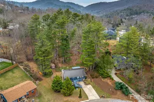 27 Brookcliff Dr, Asheville, NC 28804 - Photo 4