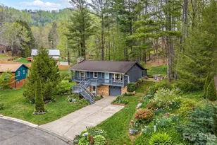 27 Brookcliff Dr, Asheville, NC 28804 - Photo 2