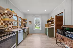 615 Rose Hill Rd, Asheville, NC 28803 - Photo 10