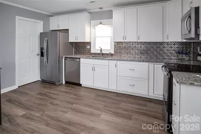 200 W Shannonhouse Street, Shelby, NC 28152 - Photo 10