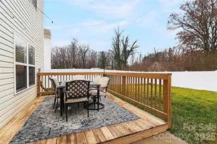 2017 Karen Woods Ln, Charlotte, NC 28216 - Photo 16