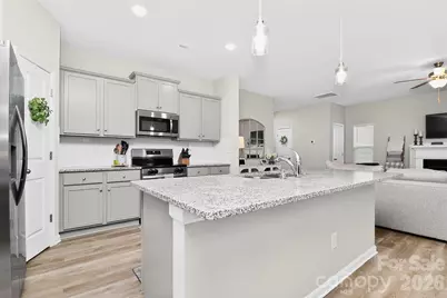 2017 Karen Woods Lane, Charlotte, NC 28216 - Photo 6