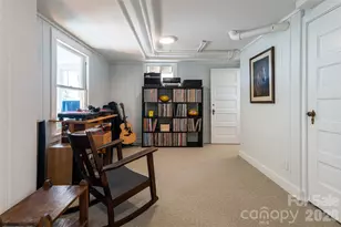 18 Edgemont Rd, Asheville, NC 28801 - Photo 32