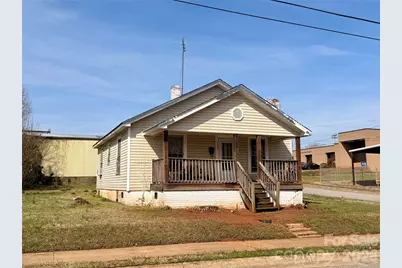 216 N Brady Avenue, Newton, NC 28658 - Photo 2