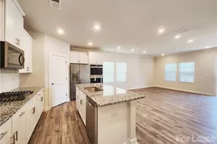 701 Windage Wy, Pineville, NC 28134 - Photo 2