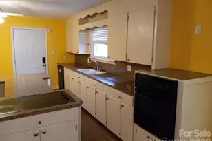 4612 Dallas Cherryville Hwy, Bessemer City, NC 28016 - Photo 6