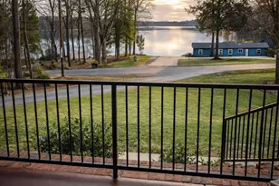 182 Broadview Cir, Mooresville, NC 28117 - Photo 2