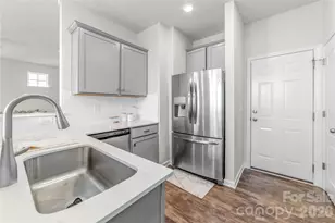 521 Silers Bald Dr, Fort Mill, SC 29715 - Photo 18