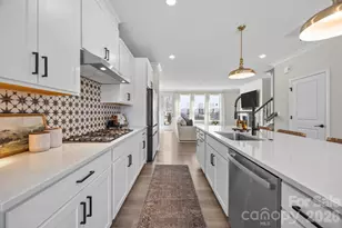 4021 Hidden Oaks Dr, Charlotte, NC 28205 - Photo 6