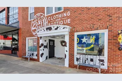 103 N College Avenue, Newton, NC 28658 - Photo 2