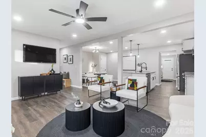 9243 Edgevale Drive, Charlotte, NC 28216 - Photo 4