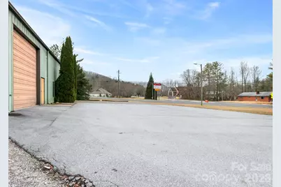 695 Nc 9 Highway, Black Mountain, NC 28711 - Photo 6