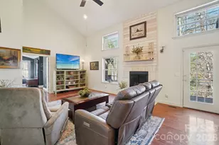 4005 Little River Rd, Hendersonville, NC 28739 - Photo 10