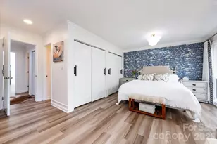 5801 Sharon Rd, Charlotte, NC 28210 - Photo 12