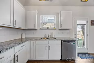 209 Marathon Ln, Candler, NC 28715 - Photo 10