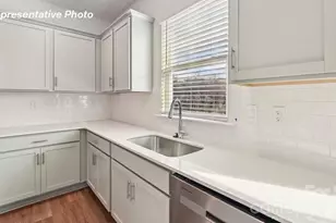 6523 Barcelona Wy, Charlotte, NC 28214 - Photo 10