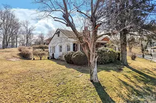 301 Mulberry St, Clyde, NC 28721 - Photo 20