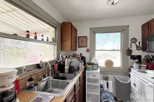 301 Mulberry St, Clyde, NC 28721 - Photo 6