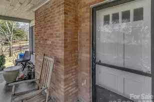 301 Mulberry St, Clyde, NC 28721 - Photo 4