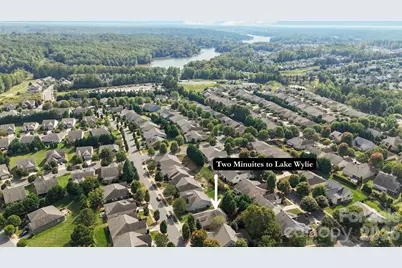 8708 Artesa Mill Lane, Charlotte, NC 28214 - Photo 2