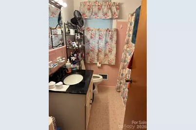 503 9th Avenue SW, Conover, NC 28613 - Photo 18