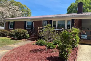 503 9th Ave SW, Conover, NC 28613 - Photo 2