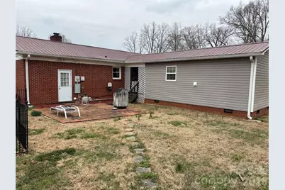 503 9th Avenue SW, Conover, NC 28613 - Photo 4