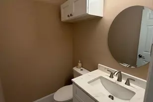 9015 Carastan Dr, Charlotte, NC 28216 - Photo 12