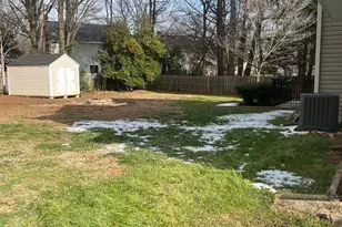 9015 Carastan Dr, Charlotte, NC 28216 - Photo 16